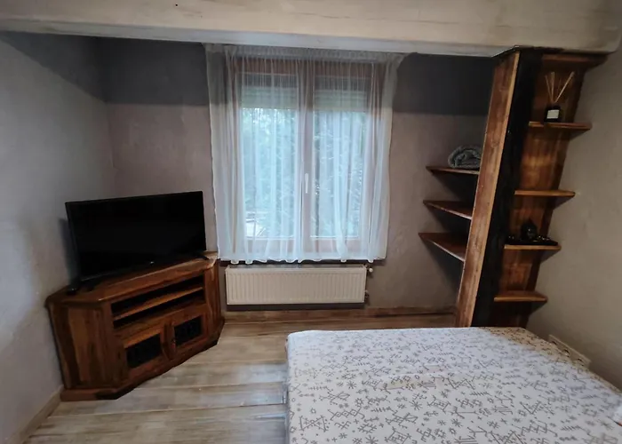 Frida Rbnb2 Pilisvörösvár